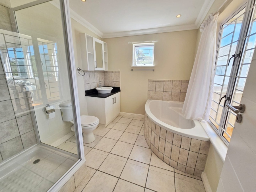 3 Bedroom Property for Sale in Cola Beach Western Cape